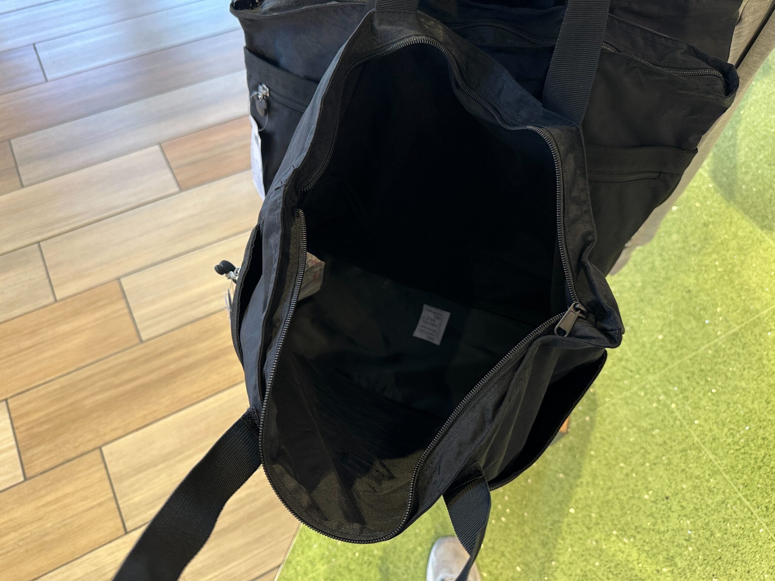 Main inside pocket of the tote bag.