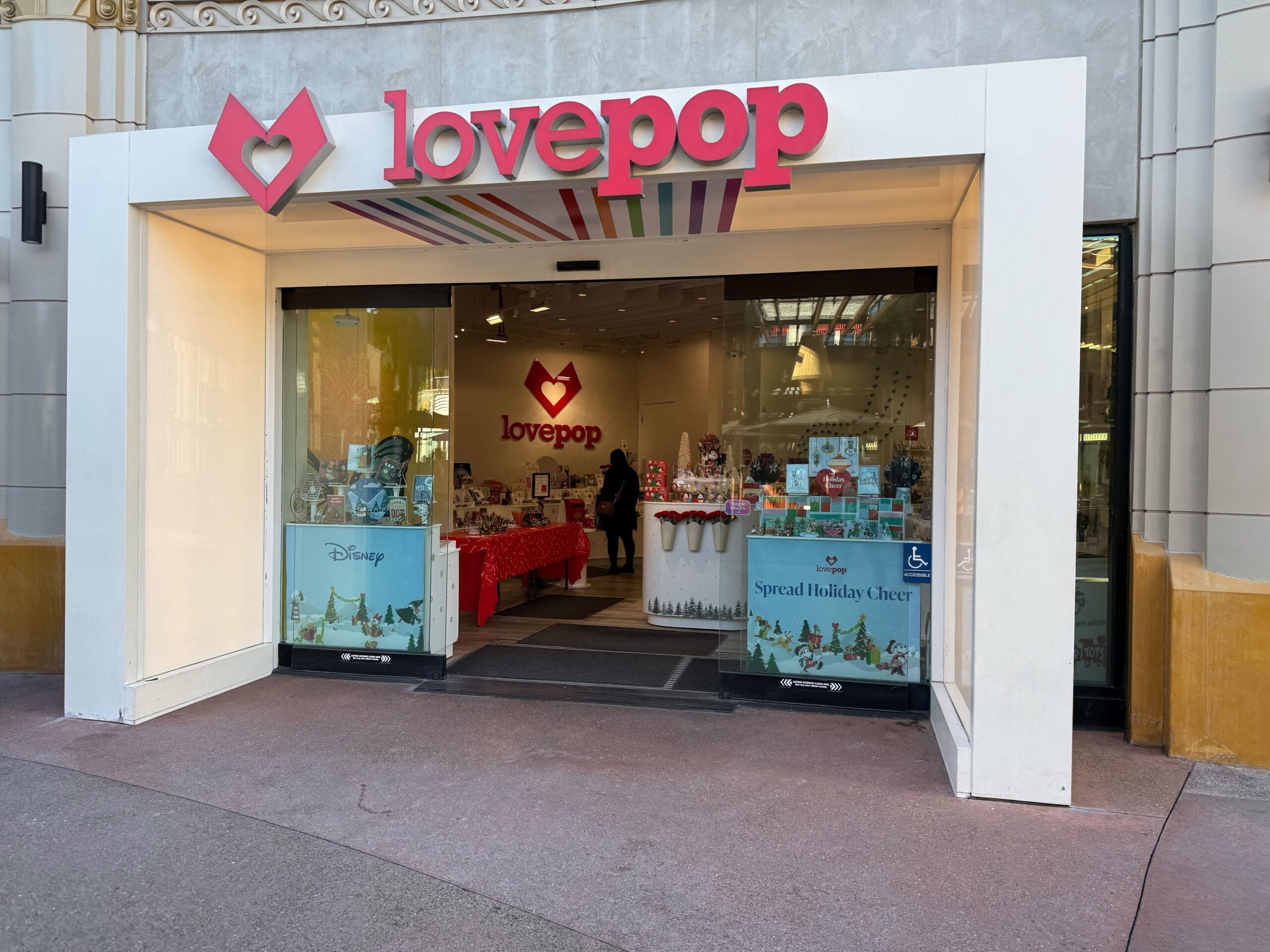 lovepop at downtown disney