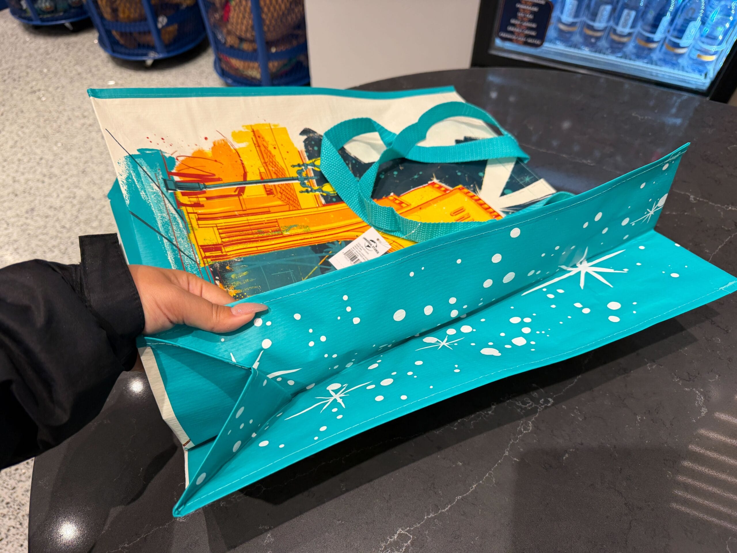 Universal Orlando Resort has reusable shopping bags with new designs