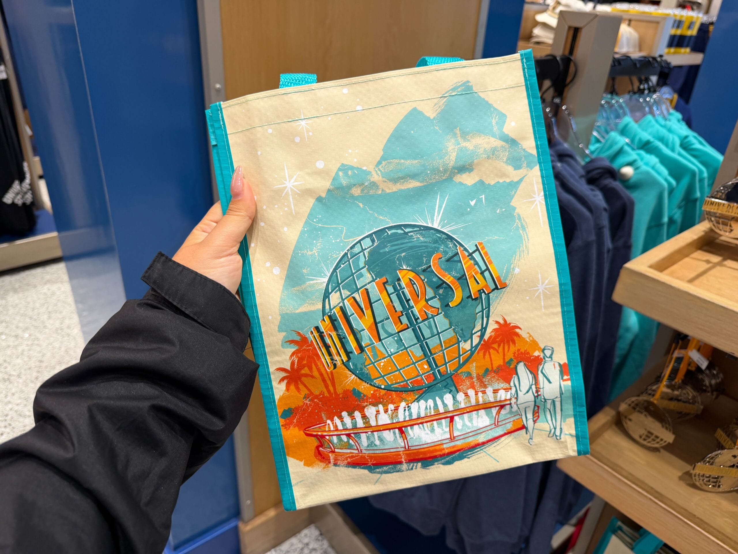 Universal Orlando Resort has reusable shopping bags with new designs