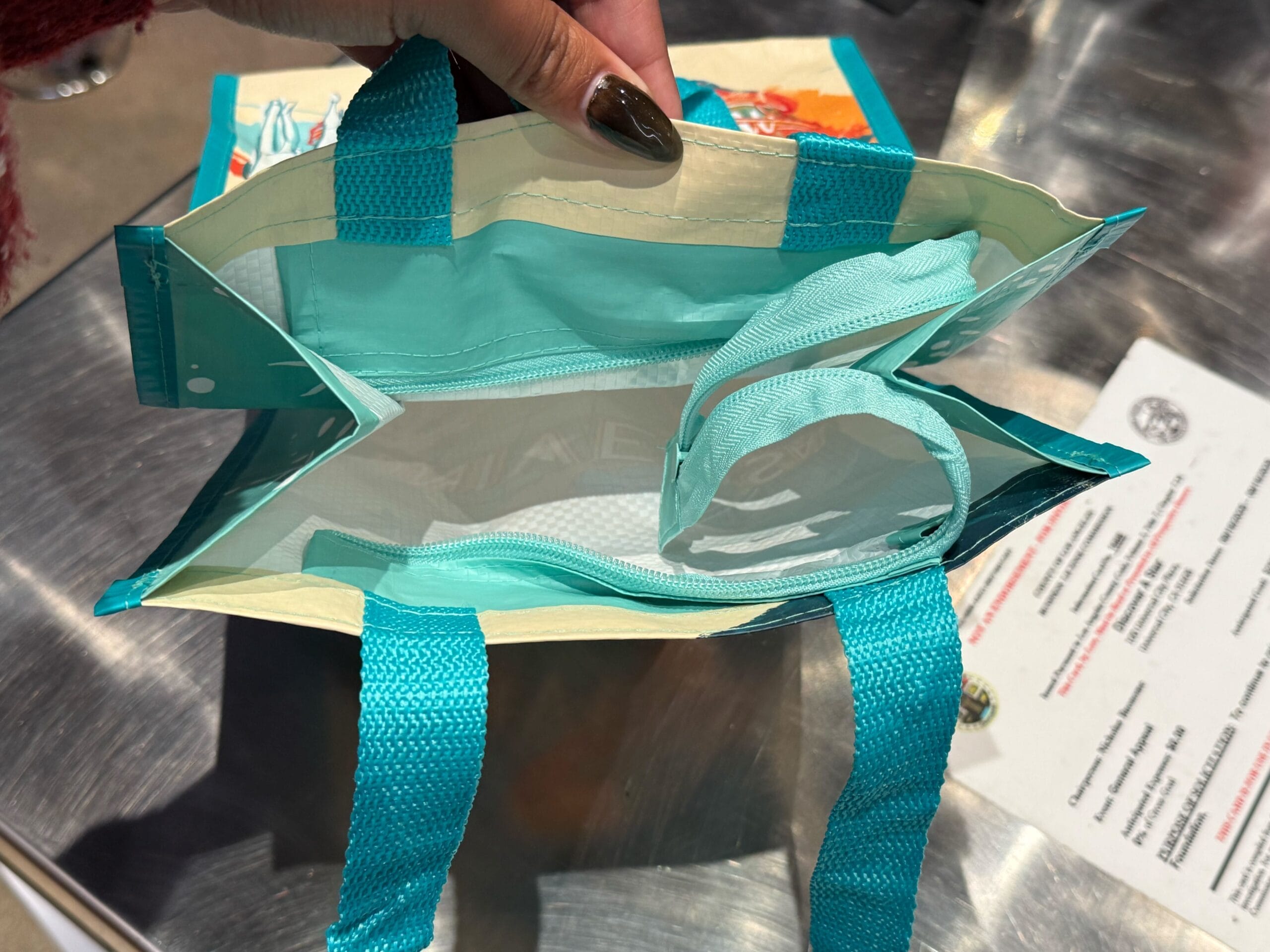 Universal Orlando Resort has reusable shopping bags with new designs