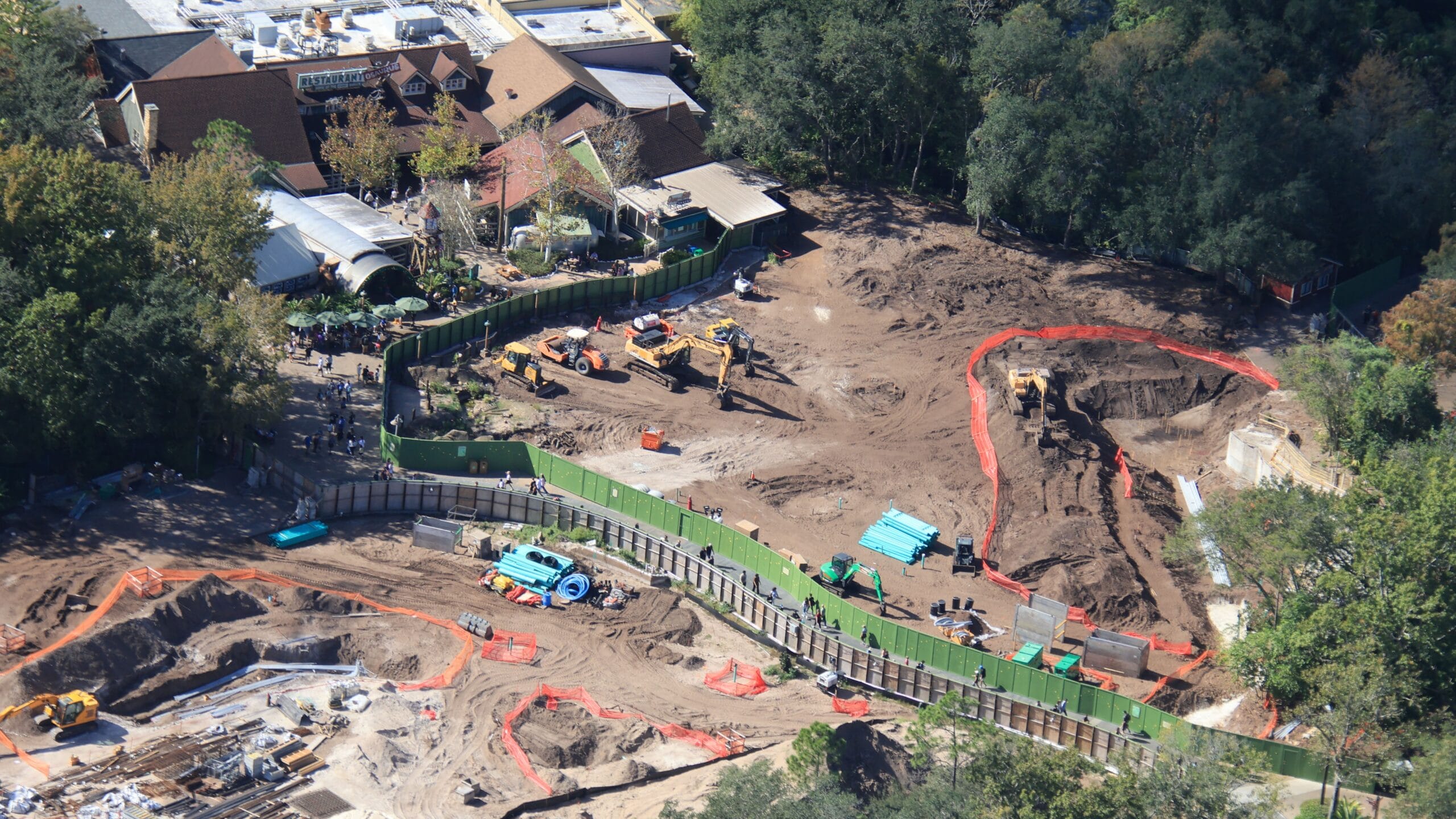 Bio snapped pictures of various DinoLand, U.S.A. remnants as the area is slowly turned into a new Tropical Americas land.