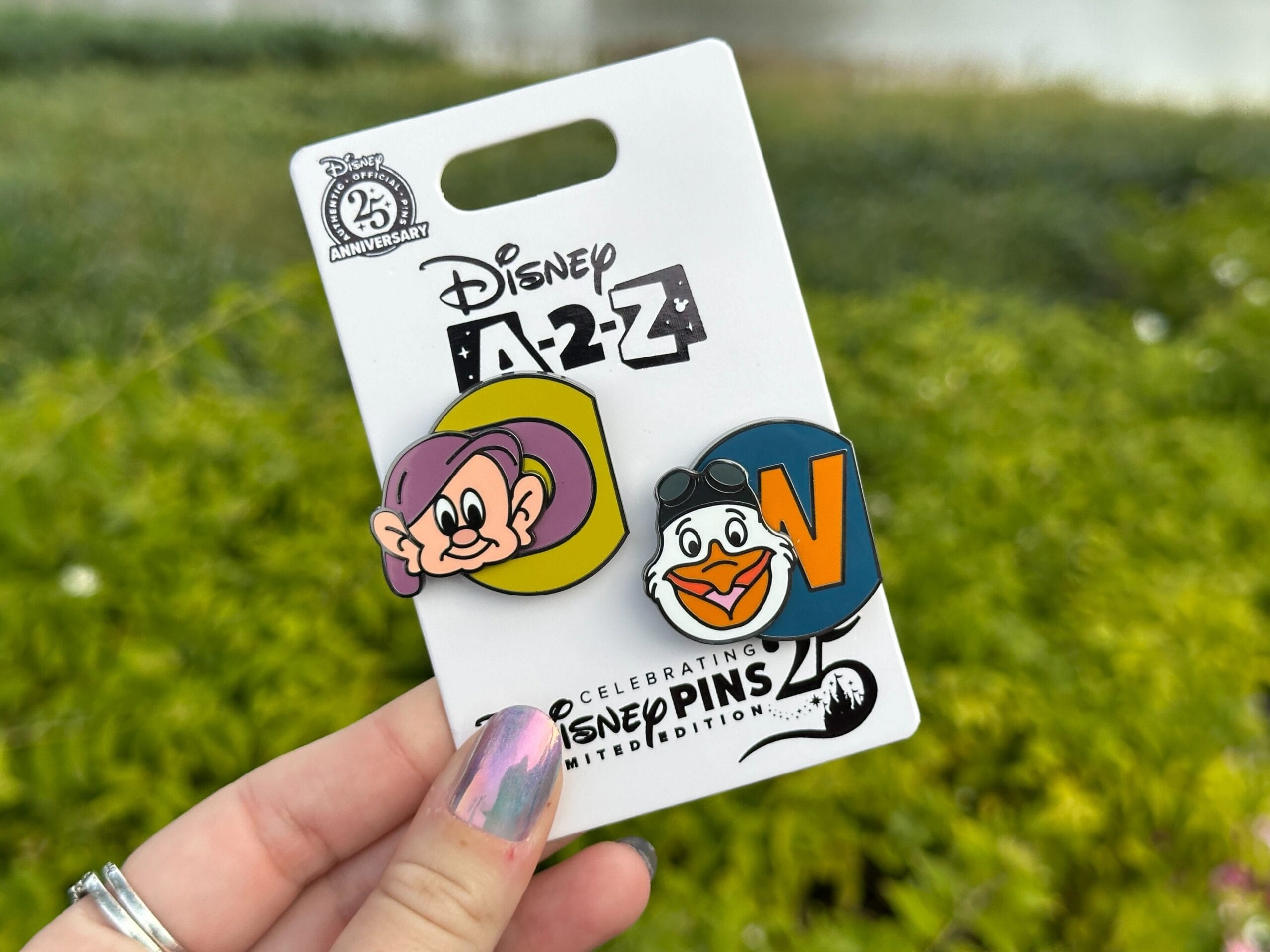 Disney World Pin Tuesday: Force Awakens 10th Anniversary, Muppet