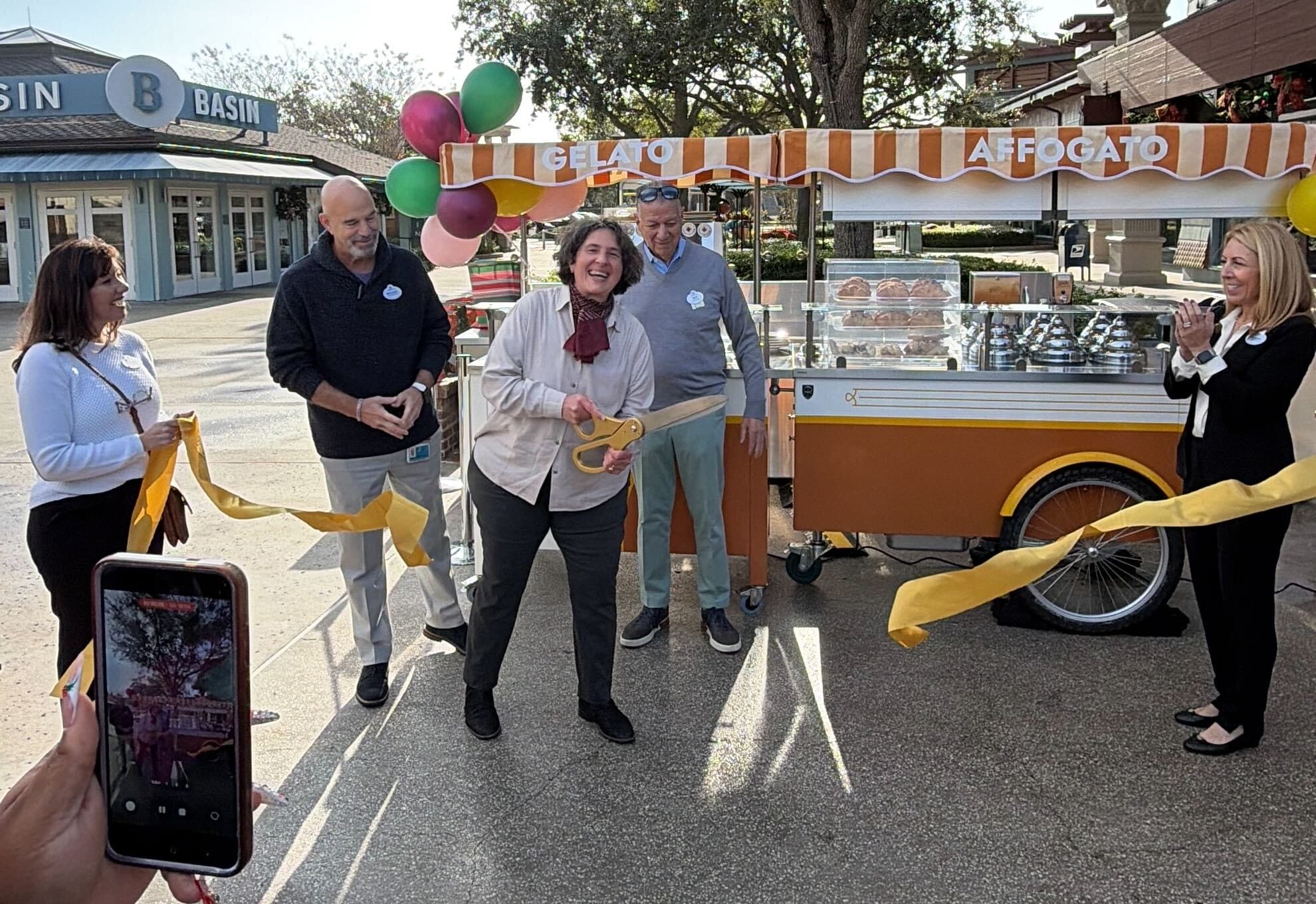 Vivoli il Gelato opens affogato cart with ribbon cutting ceremony in Disney Springs